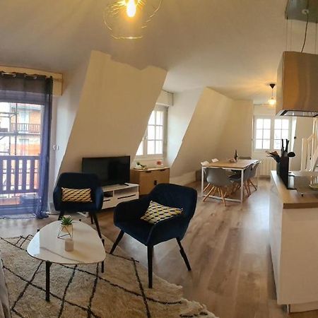 Duplex Au Coeur De Deauville Avec Vue Imprenable Et Parking Prive Екстериор снимка