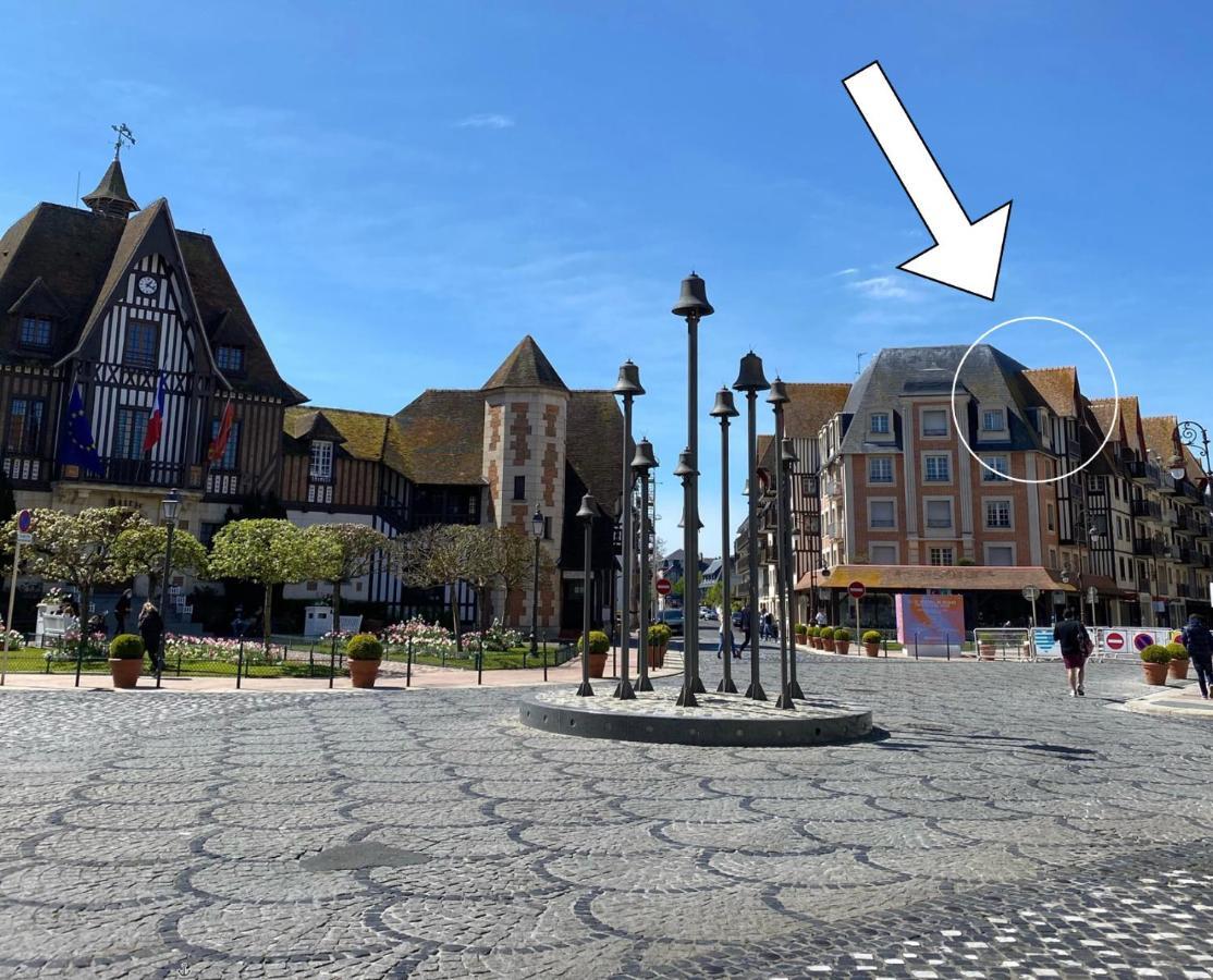 Duplex Au Coeur De Deauville Avec Vue Imprenable Et Parking Prive Екстериор снимка