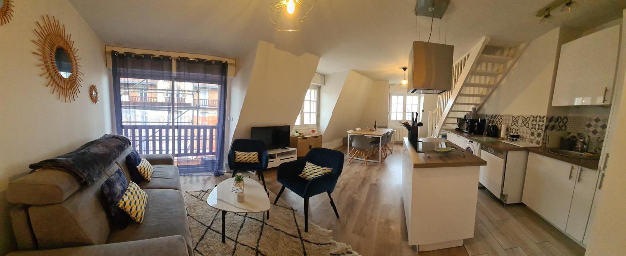 Duplex Au Coeur De Deauville Avec Vue Imprenable Et Parking Prive Екстериор снимка
